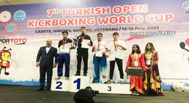 Meram Belediyespordan kick boksta dünya şampiyonluğu