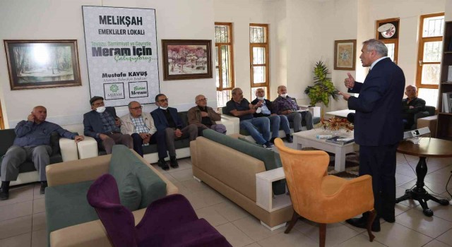 Meramdaki emekli lokallerinde öğrenmenin yaşı yok