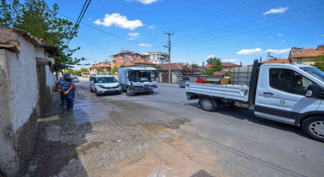 Meramın cadde ve sokaklarında bahar temizliği