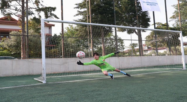 Merkezefendide 19 Mayıs Gençlik Futbol Turnuvası başladı