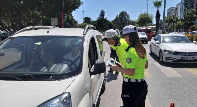 Mersinde trafik eğitimleri sürüyor