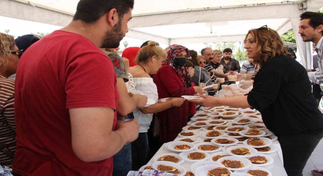 Mersinde Türk Mutfağı Haftasının açılışı fındık lahmacunla yapıldı