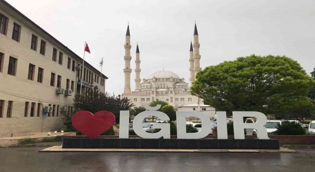 Meteoroloji uyarmıştı, Iğdırda sağanak yağış etkili oluyor
