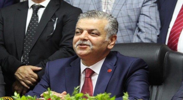 MHPde il divanı değişti