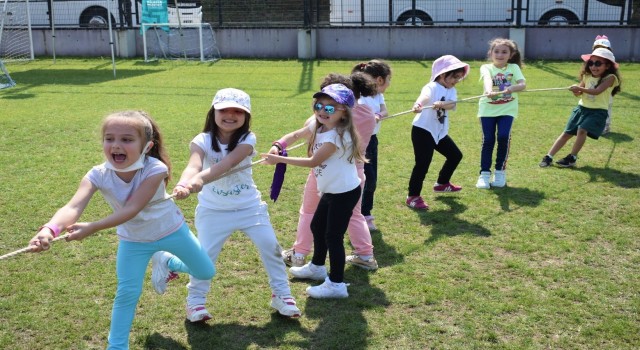Minik öğrenciler Spor Şenliğinde buluştu