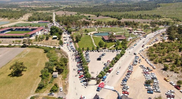 Modifiye araçlar Ortaköyde görücüye çıktı