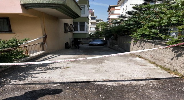 Muhsin Yazıcıoğlunun bir dönem yakın korumalığını yapan Yıldız, kendi aracının altında kalarak hayatını kaybetti