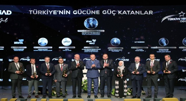 MÜSİADdan ERÜye ödül