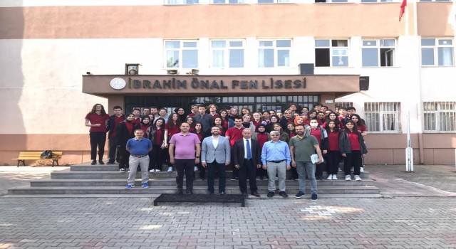 Mustafakemalpaşa Belediyesinden YGSye hazırlanan öğrencilere destek