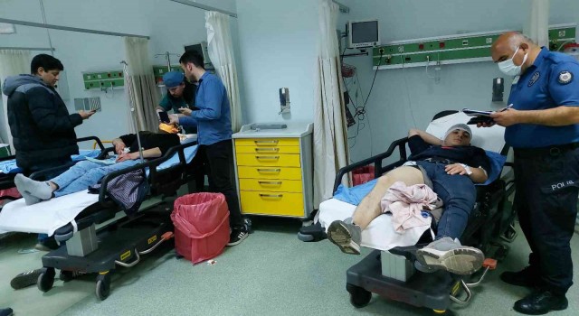 Neden baktın? tartışmasında 2 kişi hastanelik oldu
