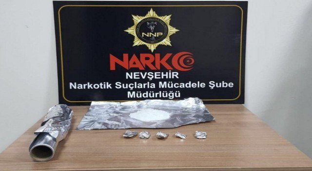 Nevşehirde 2 uyuşturucu taciri tutuklandı