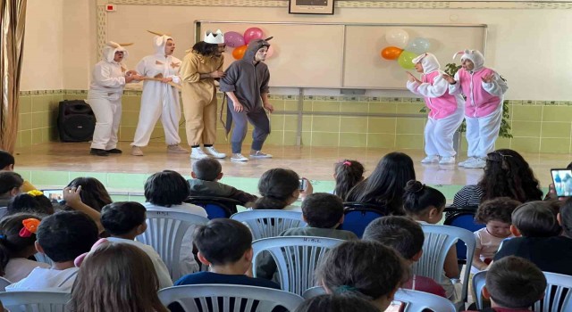 NEVÜ Tiyatro Kulübü “Ormanda” Adlı Tiyatro Oyununu Karaburna Köyünde Sahneledi