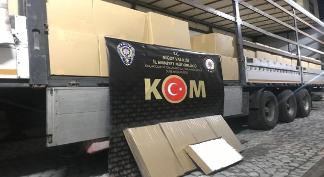 Niğdede 4 milyon 950 bin adet kaçak makaron ele geçirildi