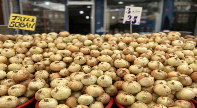 Nisan ayında fiyatı en çok artan kuru soğan 8,5 TLden satılıyor