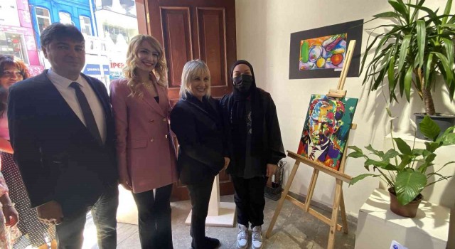 Öğrencilerin yağlı boya ile yaptıkları Atatürk tablosu büyük beğeni topladı
