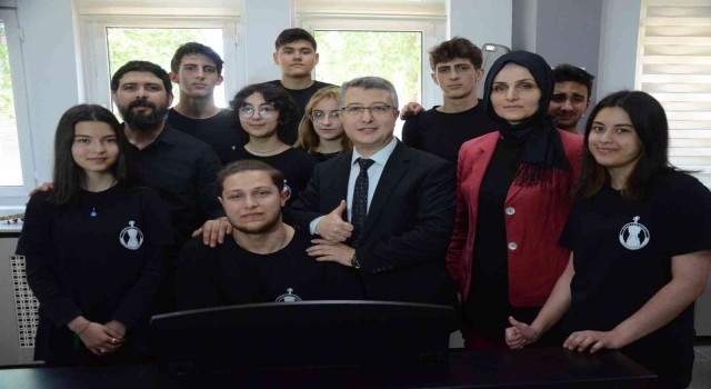 Öğrencilerin ‘Vatan Marşı klipi gurur kaynakları oldu