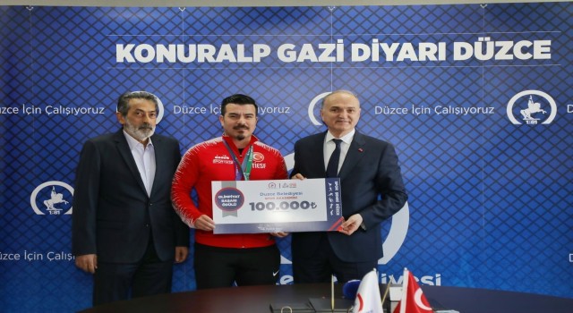 Olimpiyat şampiyonu Kıroğluna büyük ödül