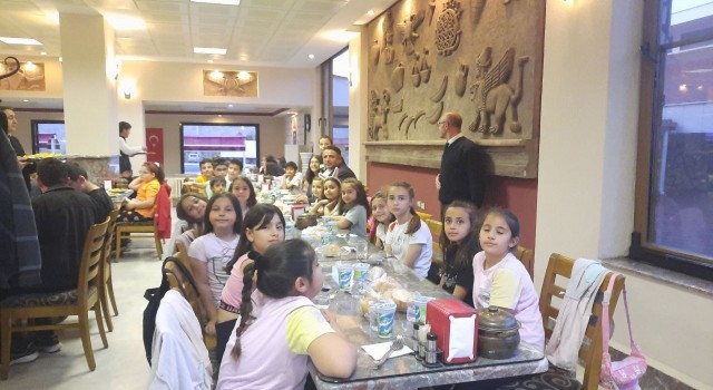 Osmancıkta iftar bu kez çocuklar için verildi