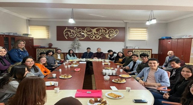 Osmancıkta lise öğrencileri ile mezunlar buluştu