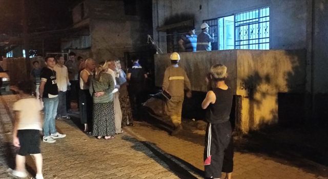 Osmaniye'de Gece yarısı evde çıkan yangında 5 kişi etkilendi