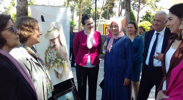 Osmaniye'de Öğrenci Annelerin “Resim sergisi” yoğun ilgi gördü
