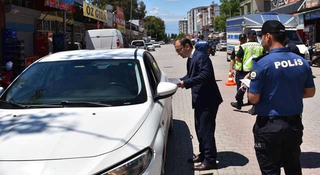 Osmaniye'nin Toprakkale İlçesi’nde, yayalar için trafik güvenliği uygulaması yapıldı