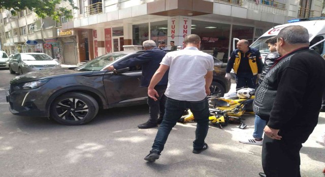 Otomobil ile motosiklet çarpıştı: 1 yaralı