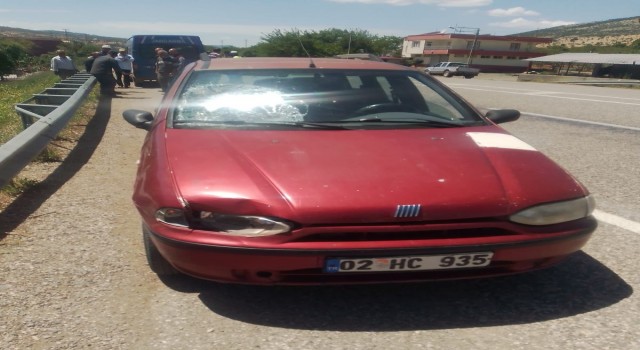 Otomobilin çarptığı yaya ağır yaralandı