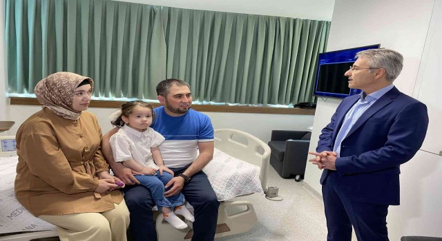 Özbek çocuk lavabo açıcı yaladı, 2 yıldır çektiği çile Türkiyede son buldu