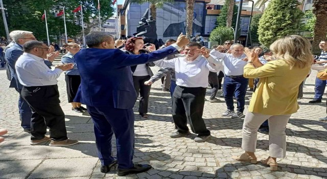 Özel çocuklar gönüllerince eğlendi