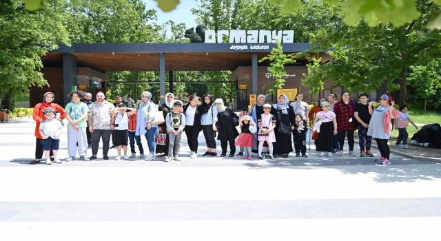 Özel vatandaşlar Ormanya Hayvanat Bahçesini ziyaret etti