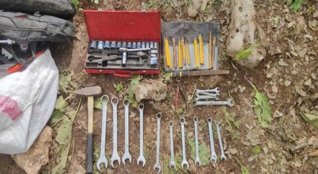 Pençe-Kilit Operasyonunda PKKya ait çok sayıda silah ve mühimmat ele geçirildi