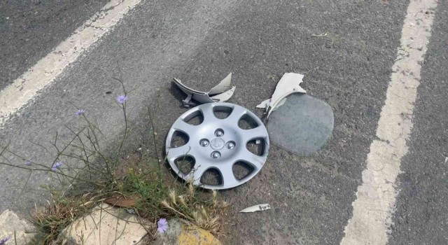 Pendikte karşı şeride geçen otomobilin kaza anı kamerada