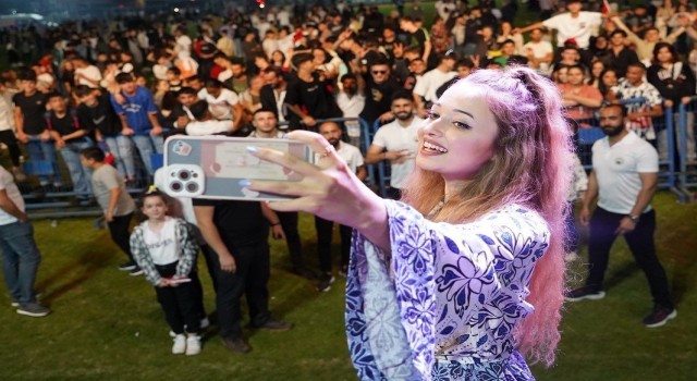 Pınar Süer Kestelde sahne aldı