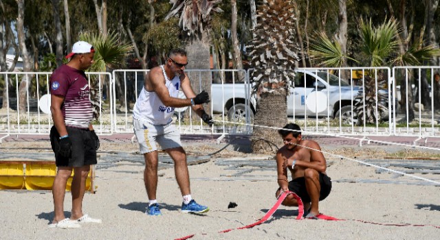 Plaj voleybolunun en iyileri Kuşadasında karşılaşacak
