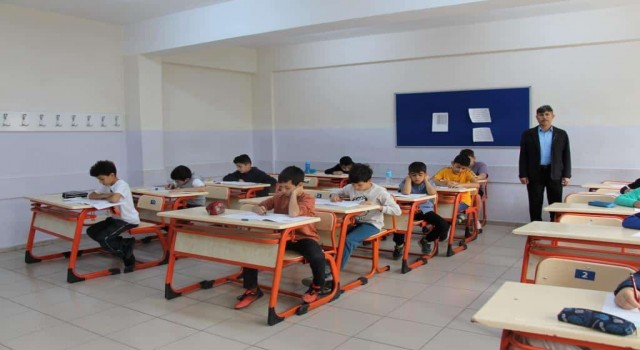 Proje okullarına kabul sınavına rekor başvuru