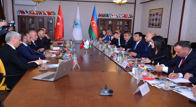 Rektör Çomaklı Nahçıvanda bir dizi temaslarda bulundu