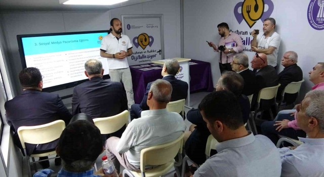 Restoran ve Kafeler Dijitalleşiyor Projesinin eğitim tırı Hatayda