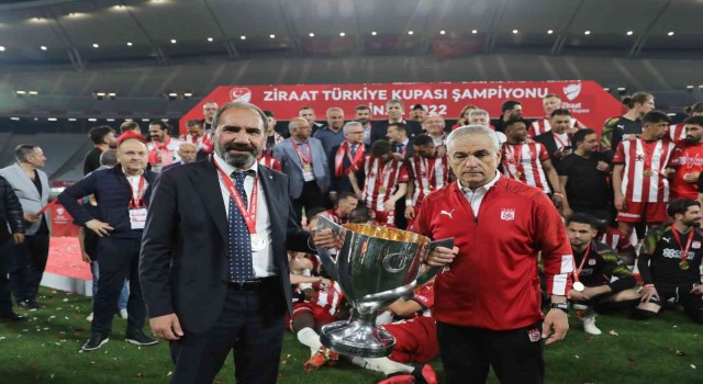 Rıza Çalımbay, ‘Göreve hazırım mesajı verdi