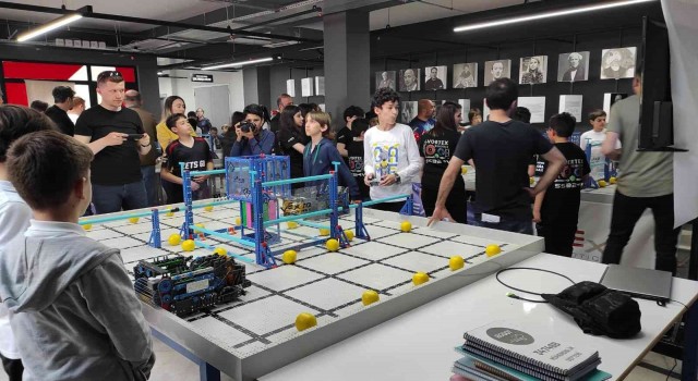 Robotlar Atakumda yarıştı