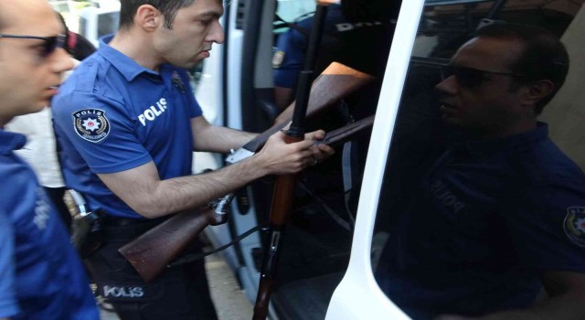 Şafak operasyonunda 2 şahıs gözaltına alındı