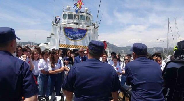 Sahil Güvenlik gemisi 19 Mayısta gençleri ağırladı