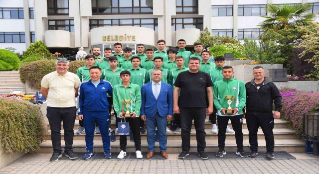 Salihli Belediyesporda çifte şampiyonluk