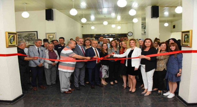 Salihlide ‘Geçmişten Geleceğe sergisi açıldı