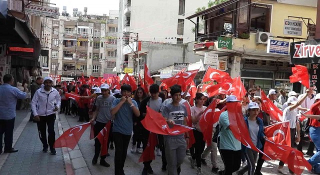 Samandağda Gençlik Yürüyüşü