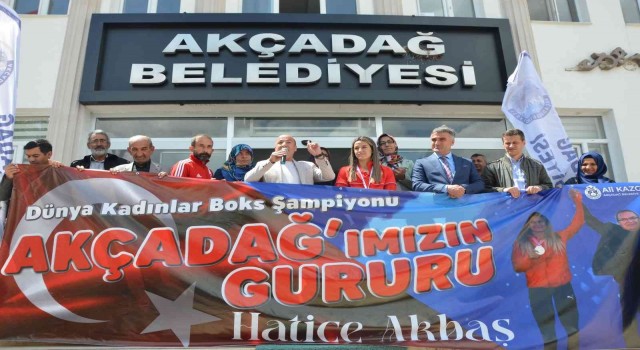 Şampiyon Akbaş, Akçadağda coşkuyla karşılandı