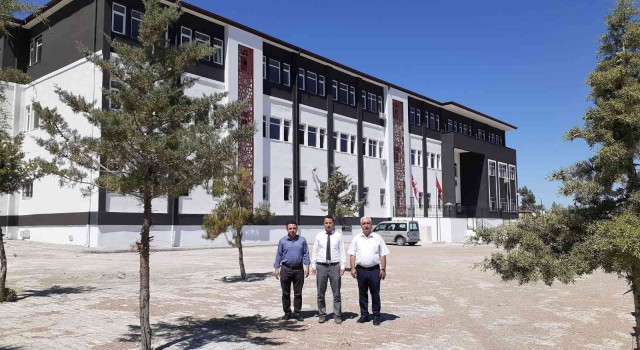 Samsatta öğrenciler konteyner sınıflarından kurtuldu