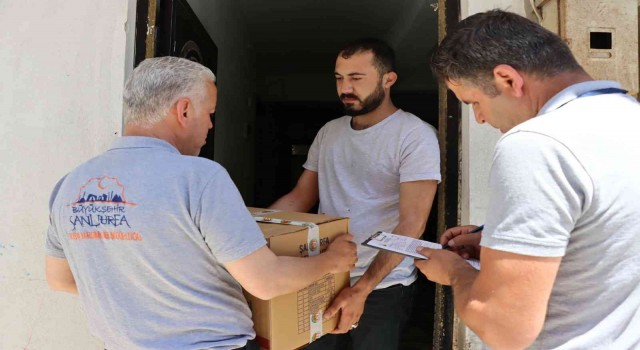 Şanlıurfada ihtiyaç sahiplerine gıda kolileri ulaştırılıyor