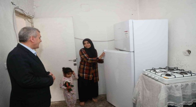 Şanlıurfada ihtiyaç sahiplerinin mobilya ve beyaz eşyası belediyeden
