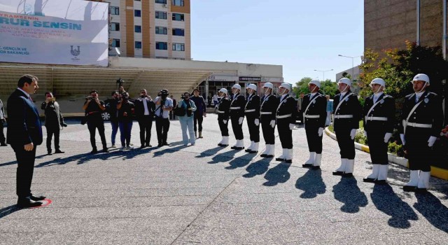 Şanlıurfaya atanan Vali Ayhan göreve başladı